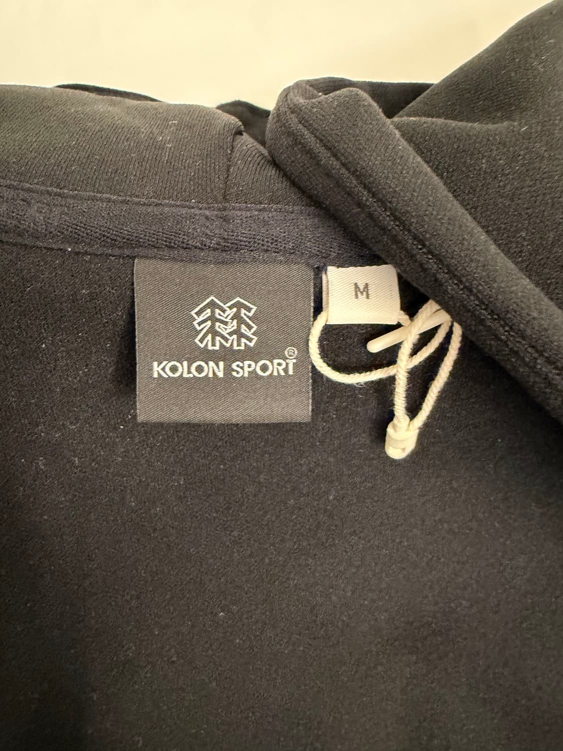 [M] 코오롱스포츠 블랙 후드 집업 상품이미지4