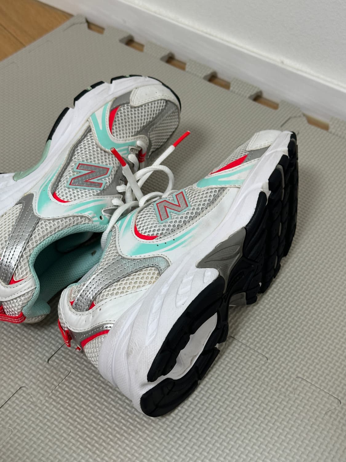 (230mm) 뉴발란스 530 화이트 더콰이즈 turquoise 상품이미지3