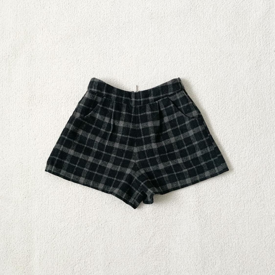 세실맥비 블랙그레이 체크 울 숏pt 상품이미지1