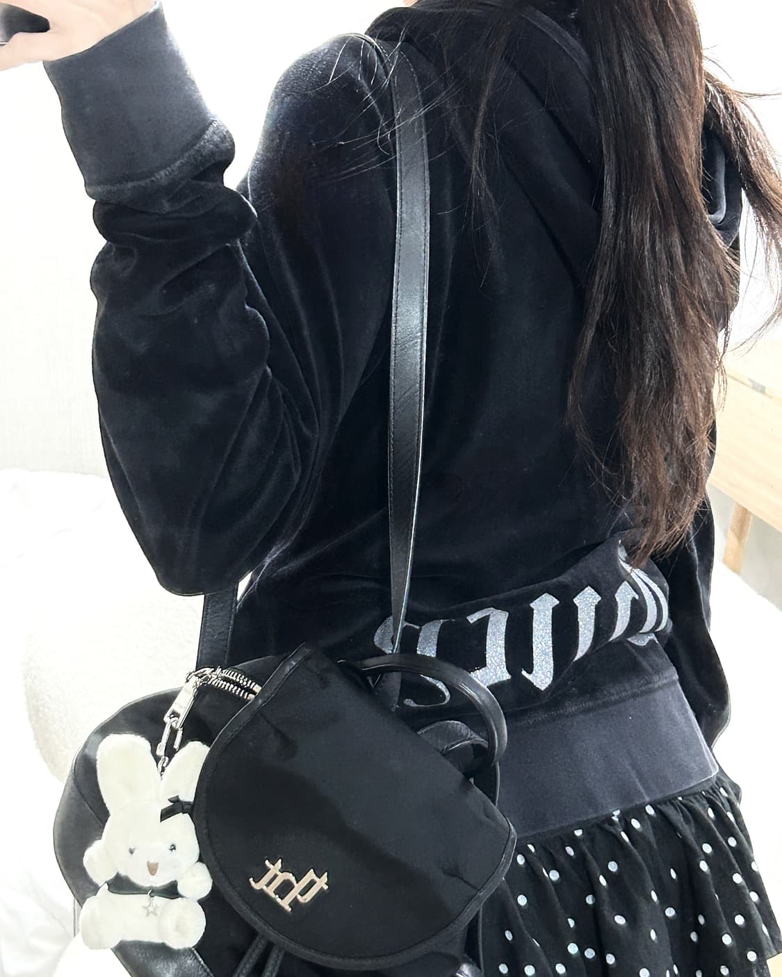 쥬시꾸뛰르 실버로고 벨벳 블랙 후드집업 상품이미지2