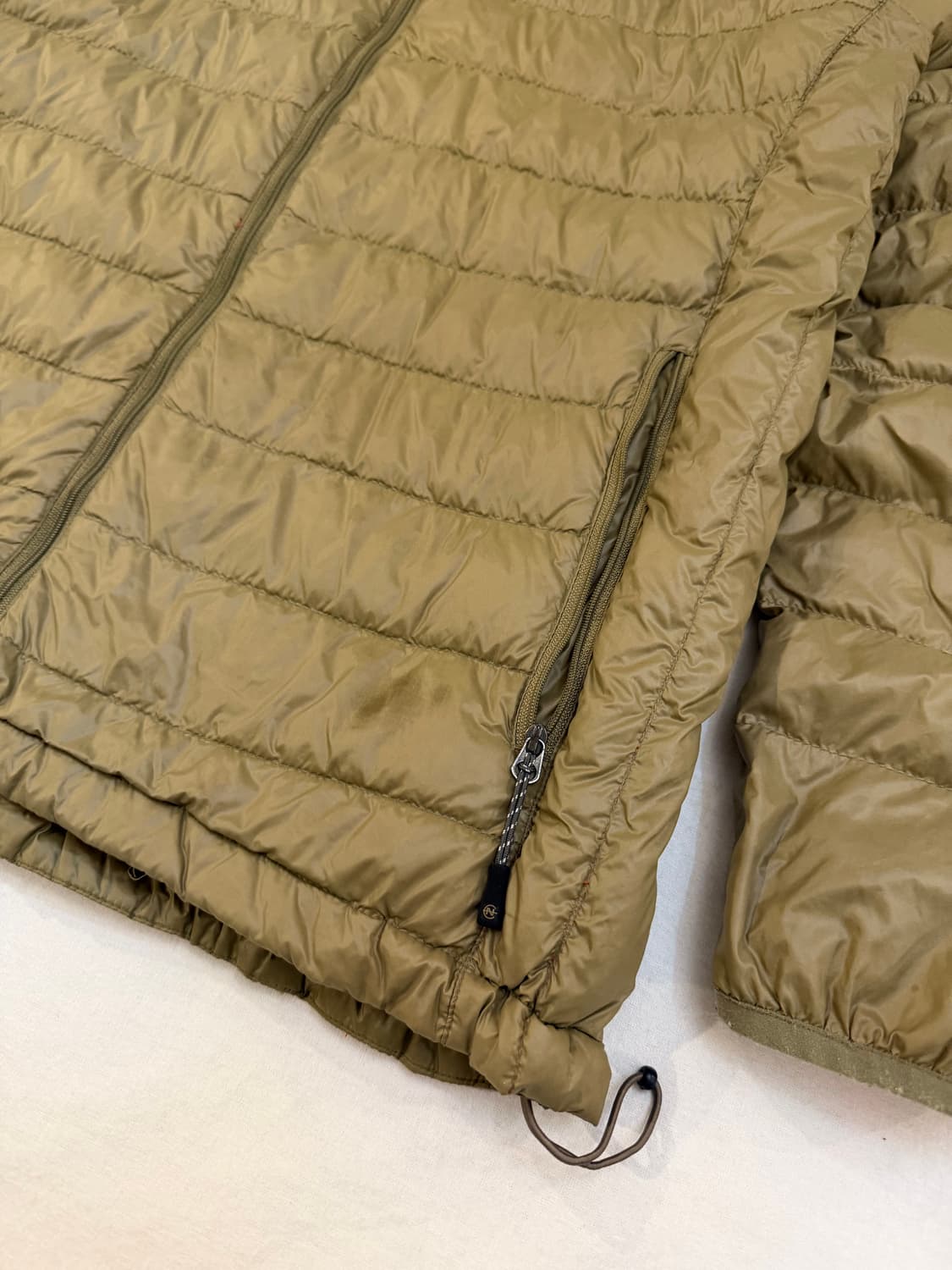 노티카 덕다운 경량패딩 올리브 그린 상품이미지2