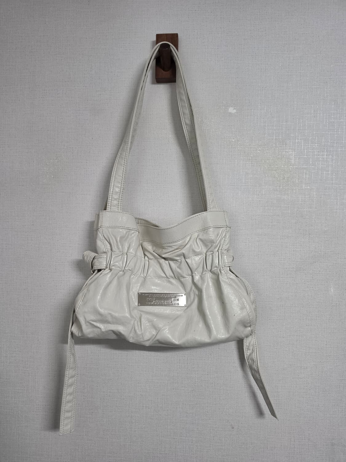 마뗑킴 포우 레더 씨쉘 백 상품이미지1