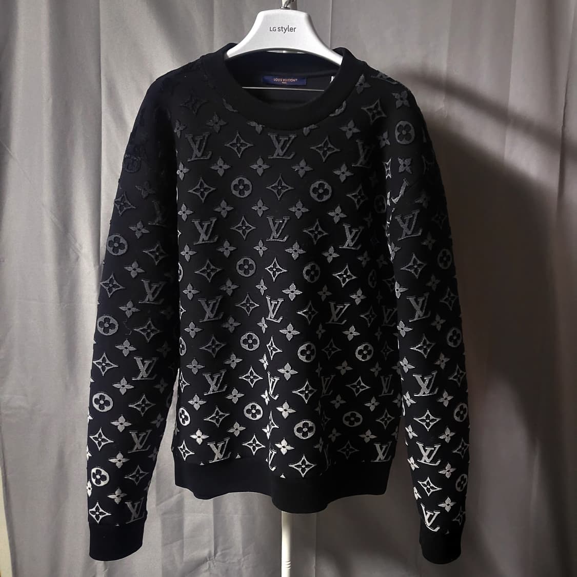 [새상품급/백화점판]루이비통 그라디언트 필 쿠페 맨투맨 XL 상품이미지1