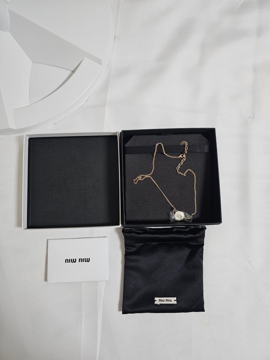 (새상품)미우미우 신형 목걸이 새상품 상품이미지1