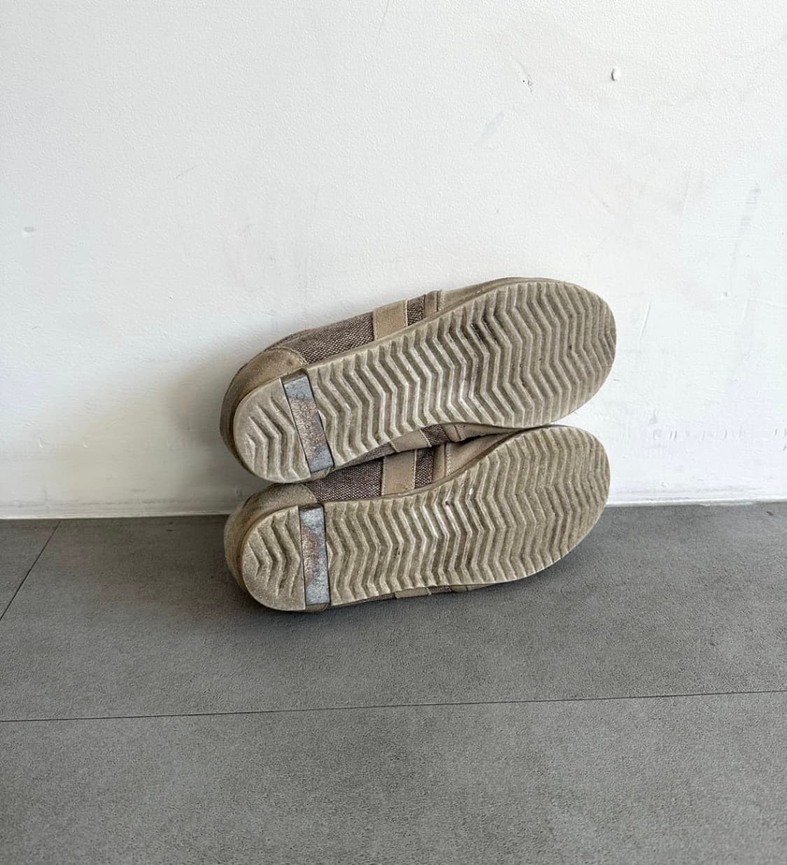 돌체앤가바나 2000s 베이지 스니커즈 상품이미지8