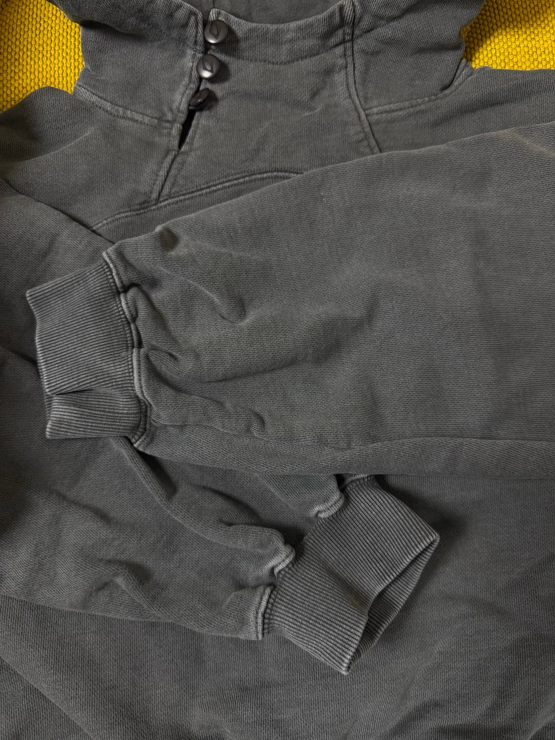 미스치프 사이드 버튼 업 크롭 후드 차콜 상품이미지5