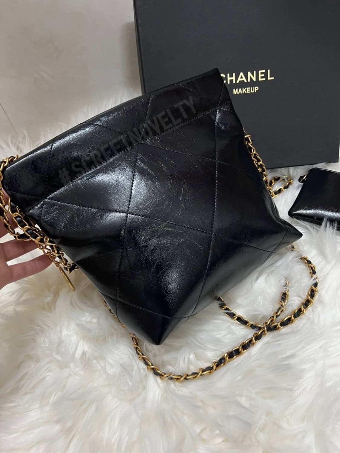 샤넬VIP 진주 미니핸드백 빅로고 크로스바디  & 파우치 상품이미지6