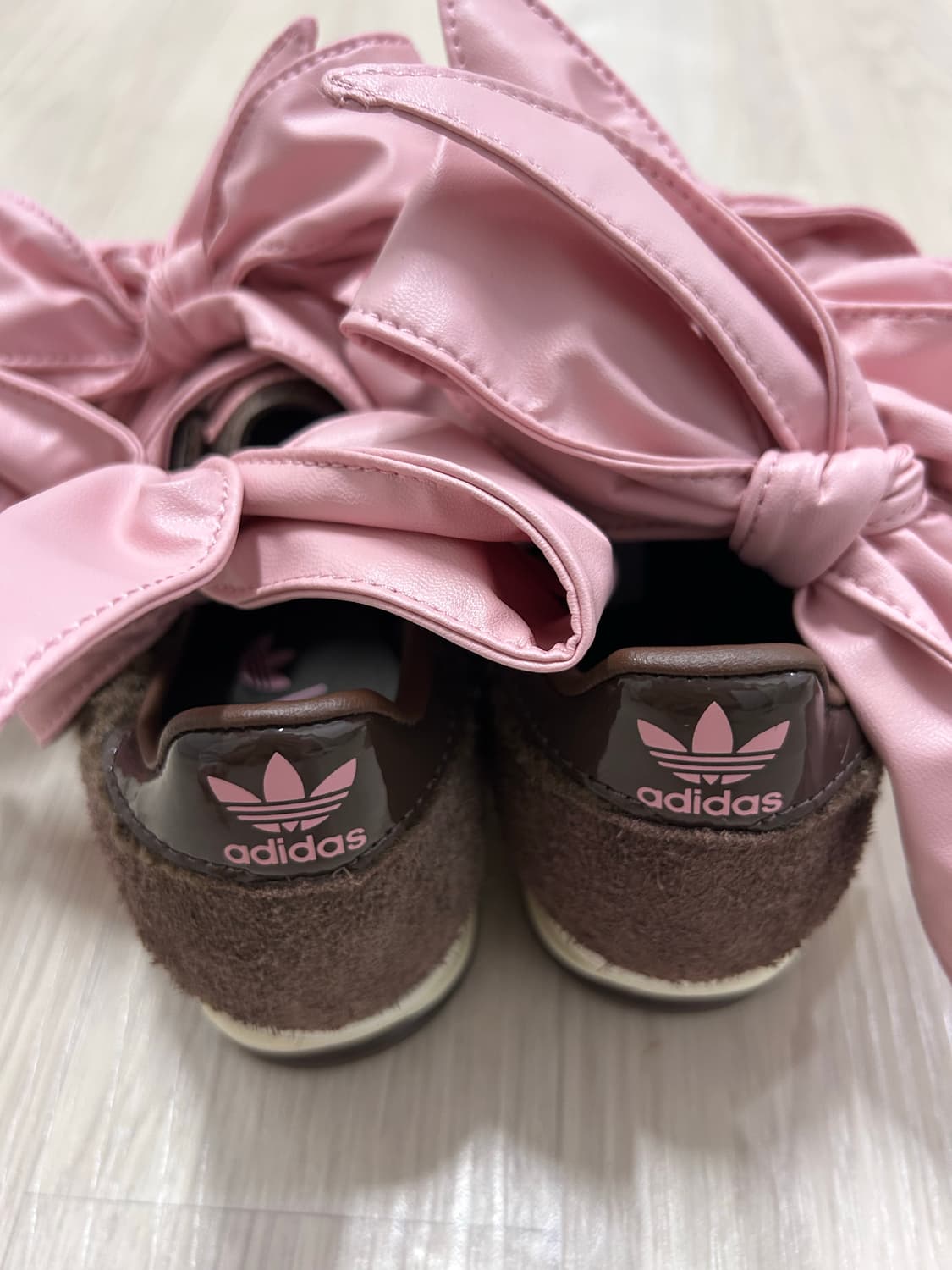 아디다스 x 캐롤라인 후 SL 72 OG 브라운 원더 모브 230 팝니다 상품이미지1