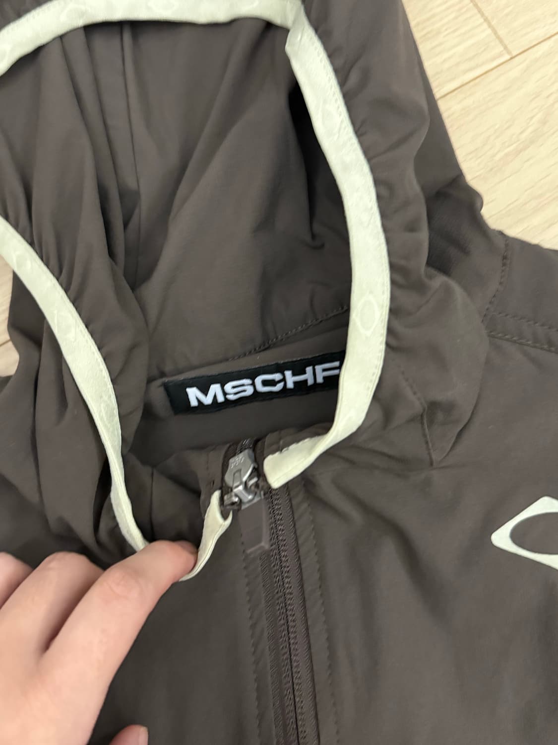 미스치프 롬버스 라이트웨이트 트랙 자켓 바람막이 브라운 상품이미지3