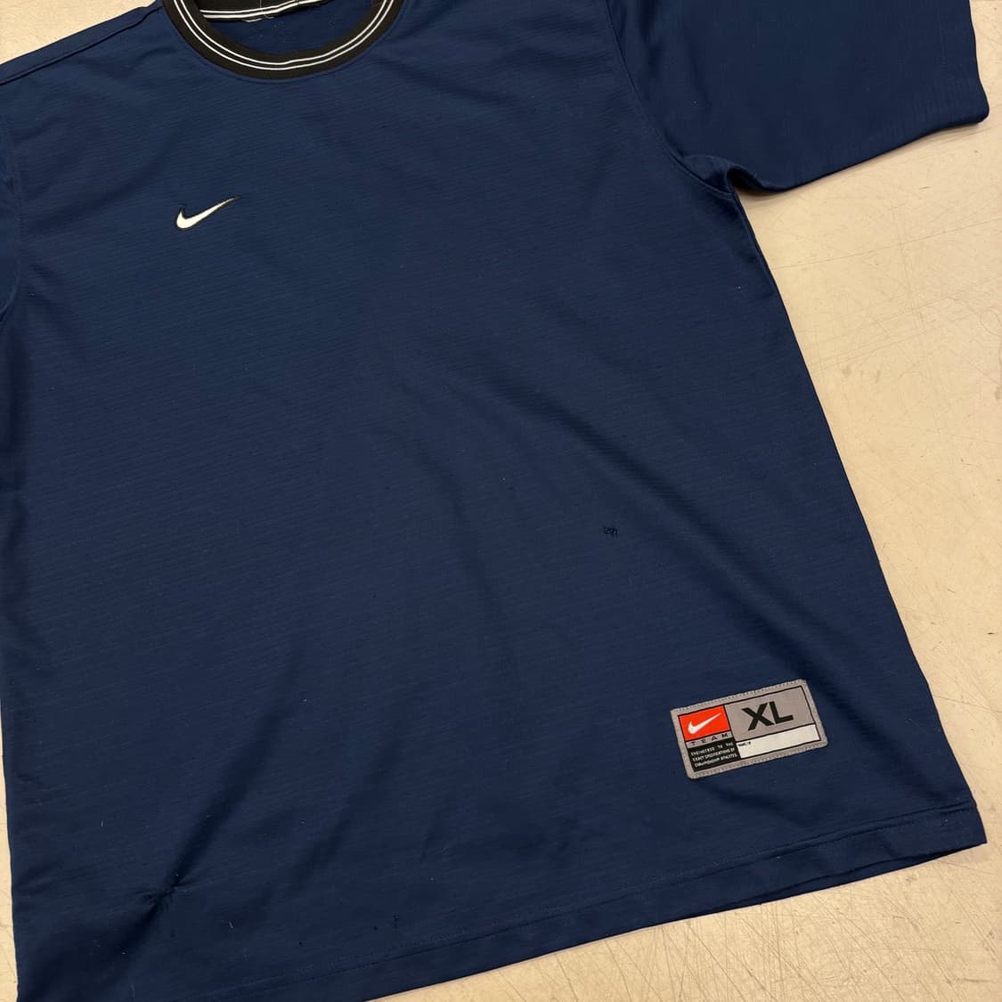 나이키 스우시 네이비 스포티 반팔티 상품이미지2