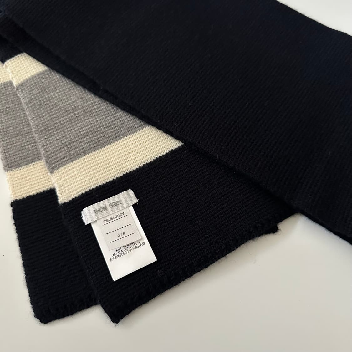 톰그레이 thom grey 배색 머플러 상품이미지2
