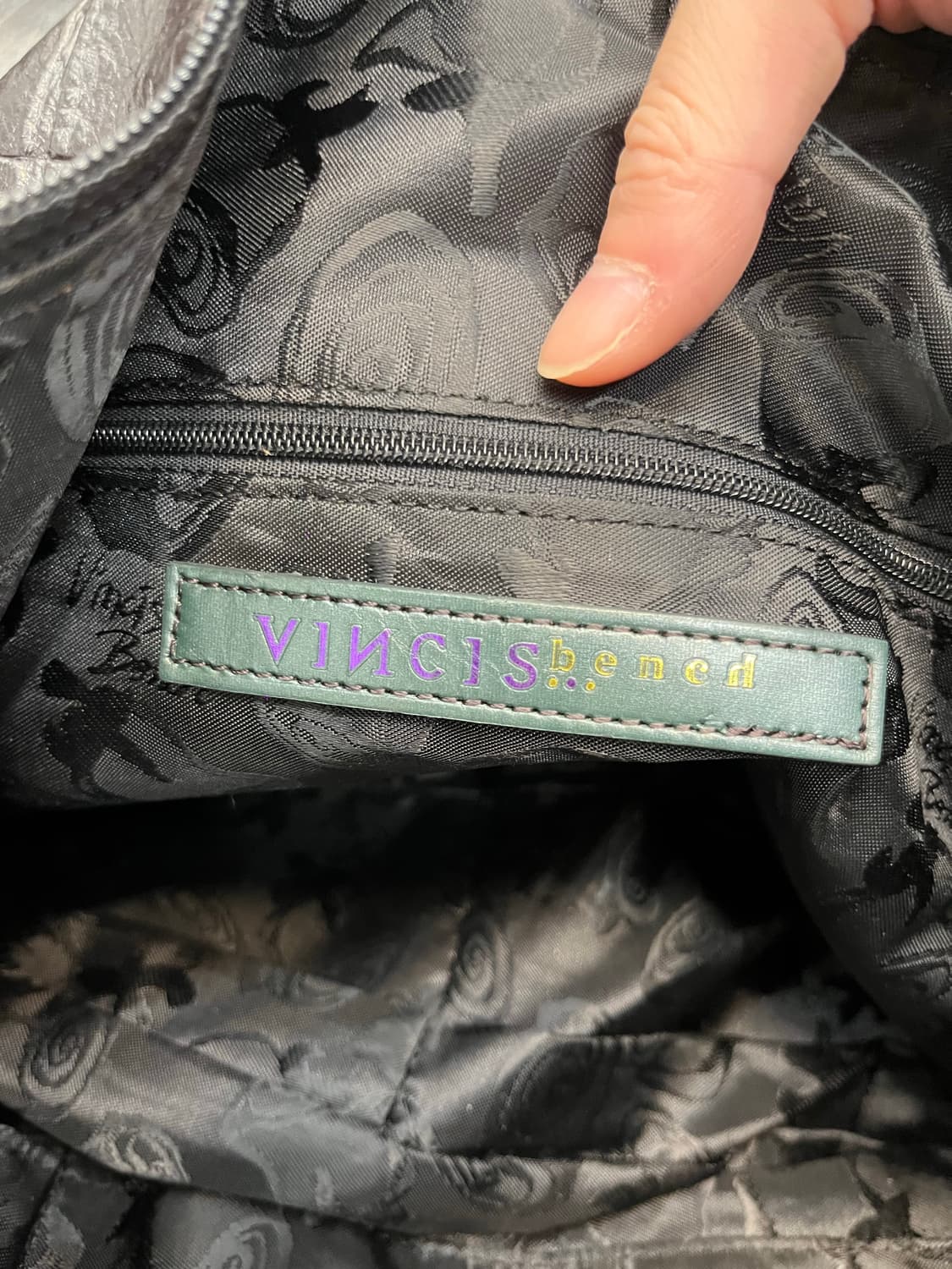 Vincis bench Shoulder bag 상품이미지8