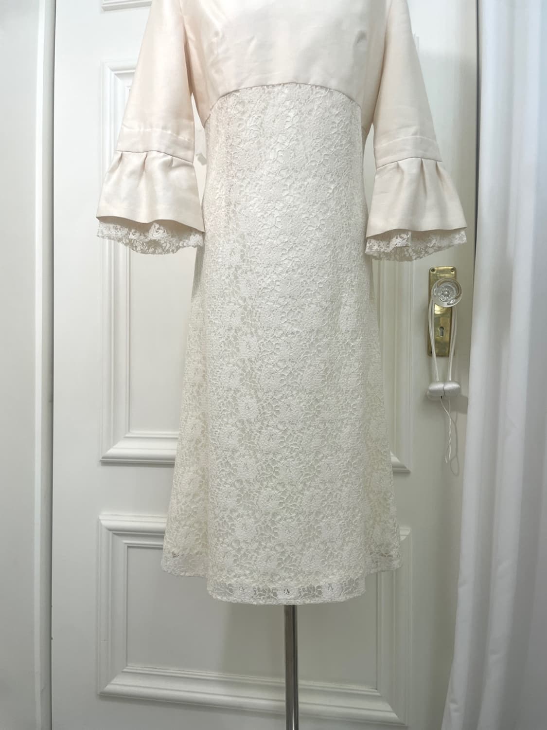 ivory shirring sleeve lace princess opc 상품이미지8