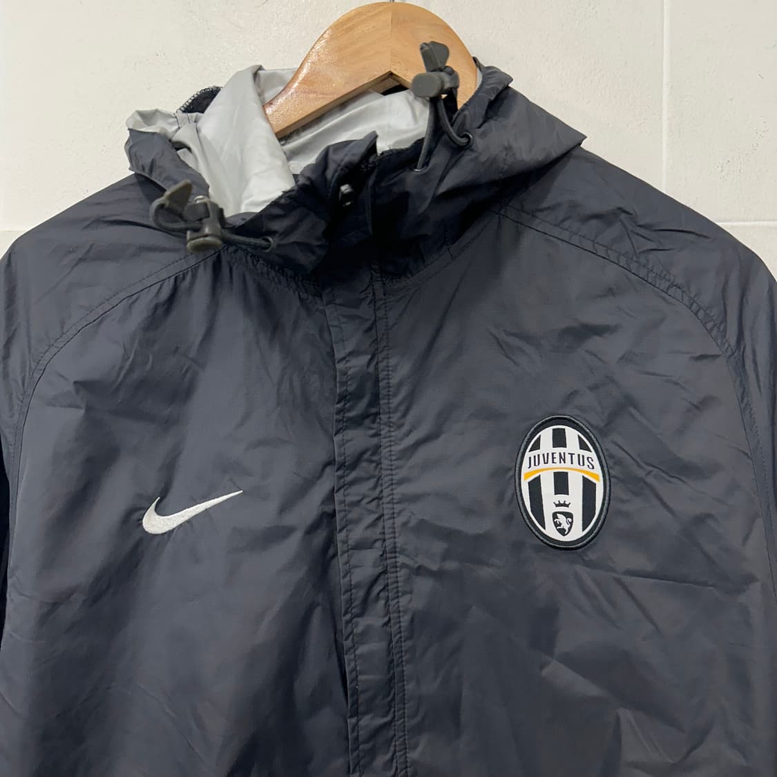 나이키 유벤투스 바람막이 상품이미지2
