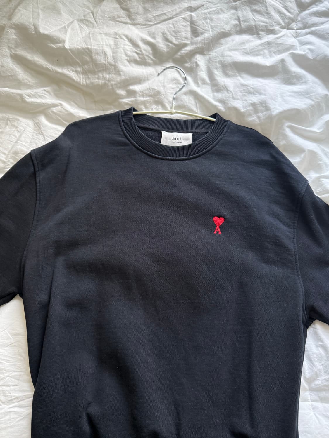 아미 스몰 로고 하트 스웨트셔츠 맨투맨 블랙 상품이미지2