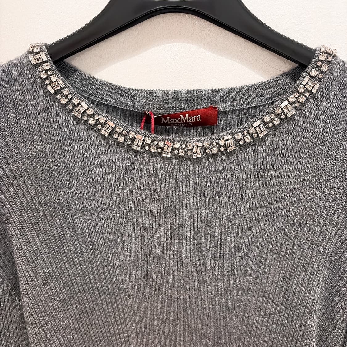 (정품/새상품) 막스마라 스튜디오 여성 그레이 크리스탈 넥 골지 울 니트 상품이미지2