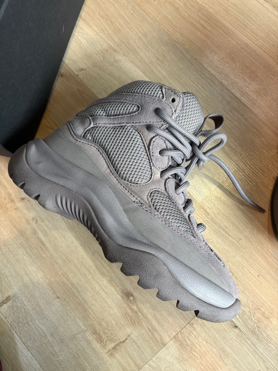 Yeezy Desert Boot 240 상품이미지1