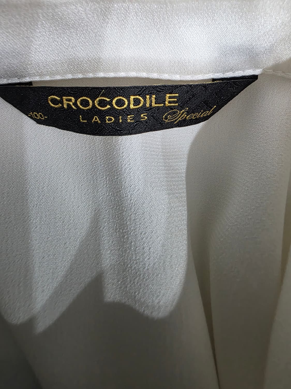 크로커다일 레이디 핀턱 실크 블라우스 100 상품이미지6