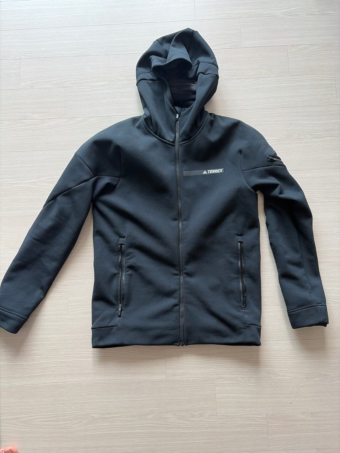 아디다스 테렉스/ 사이즈:100. 오버핏 아니에요 상품이미지1