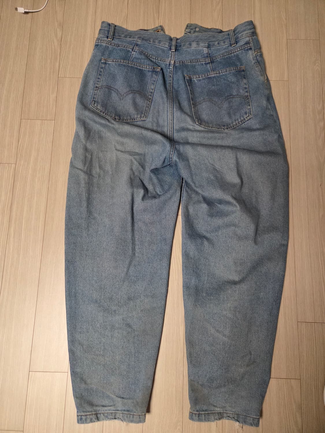 헤드메이너 4플리츠 데님 M사이즈 팝니다. 상품이미지2