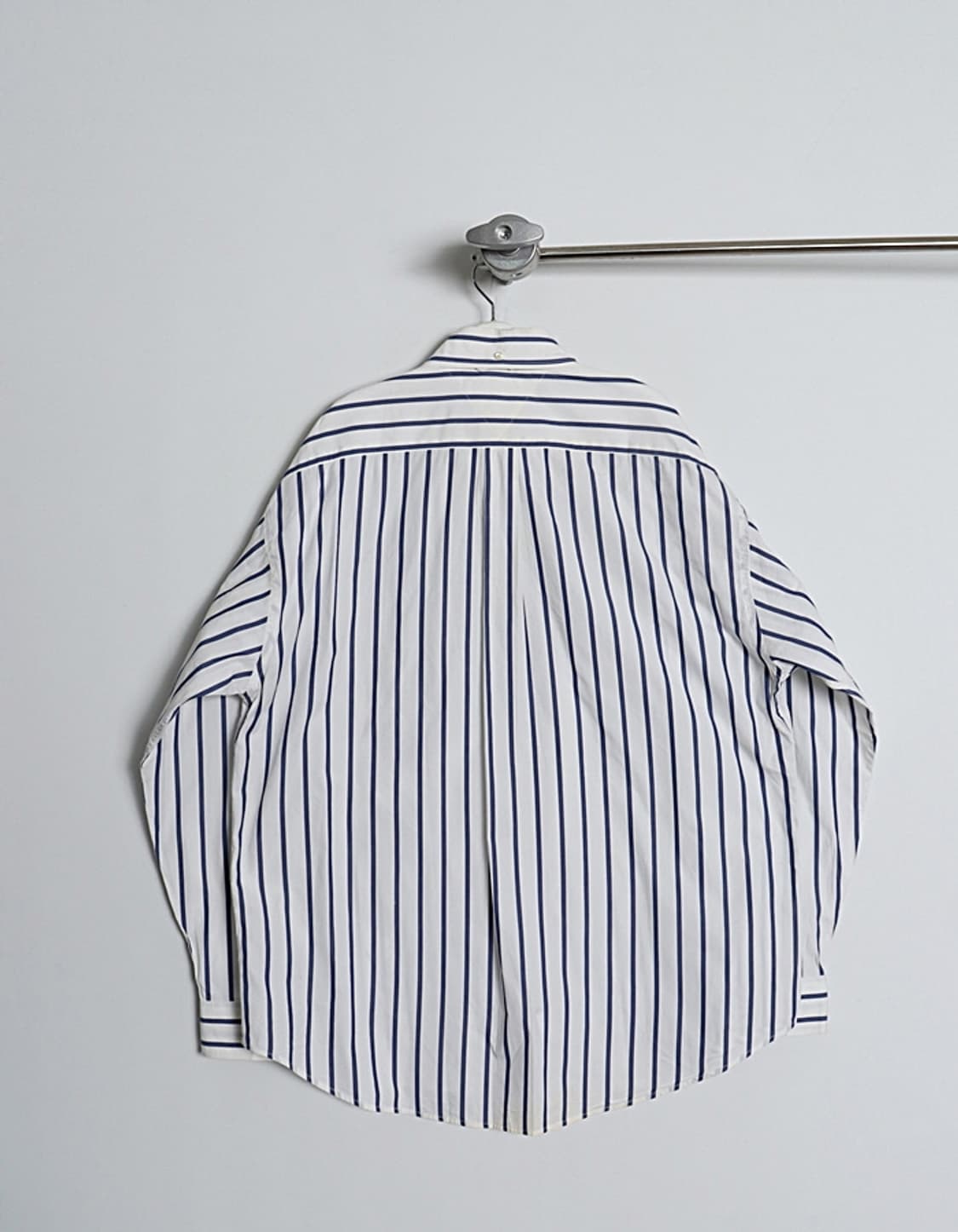 90's TOMMY HILFIGER Stripe B.D Shirts 상품이미지5