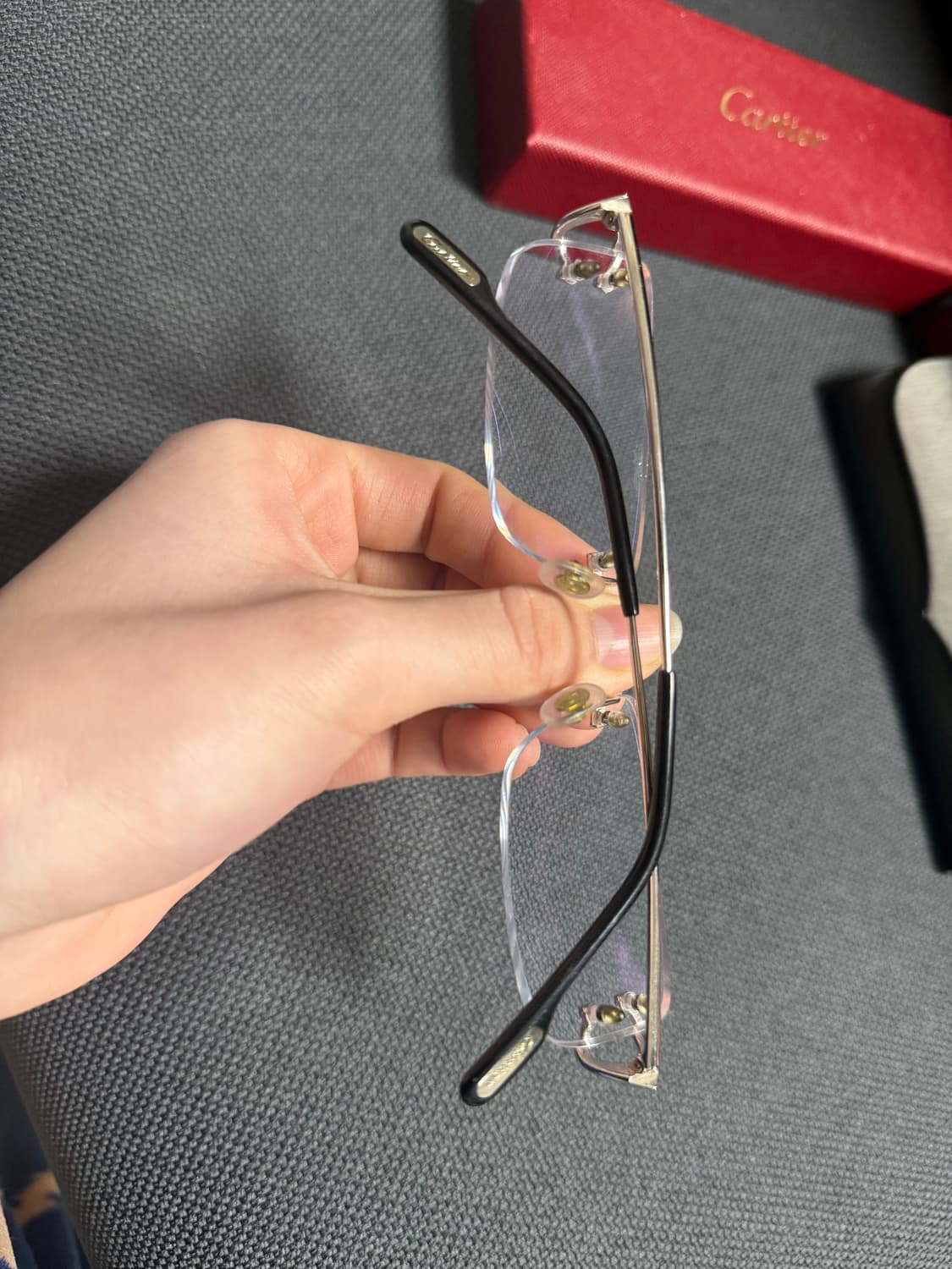 까르띠에 말발굽 무테 안경 (CT0344O) 상품이미지3