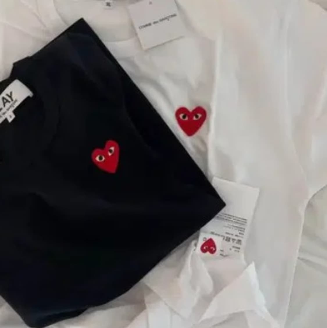 꼼데가르송 레드와펜 반팔 상품이미지1