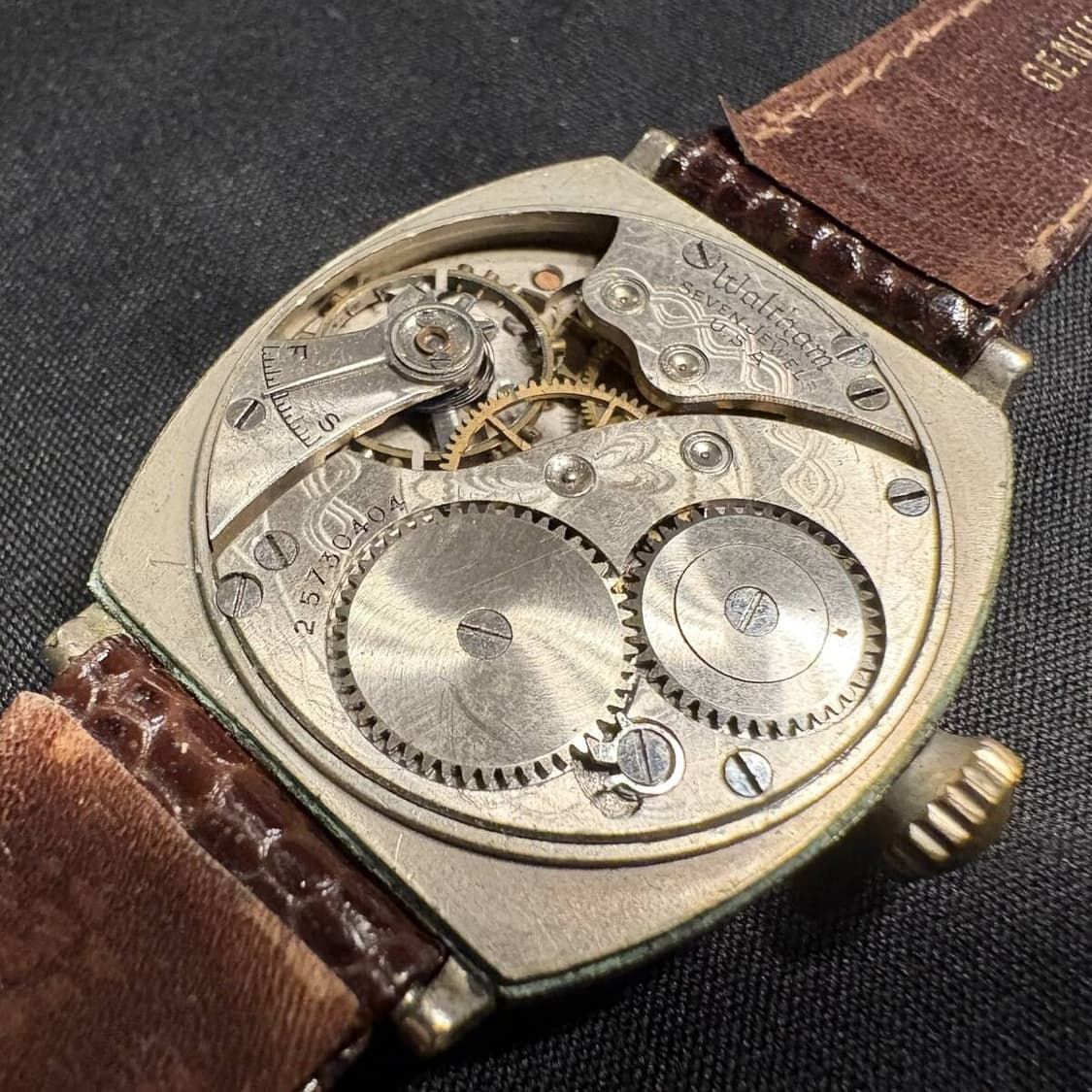 정품 월삼 엔틱 1926년식 토노형 수동시계(블랙 스트랩 추가구성 ) 상품이미지6