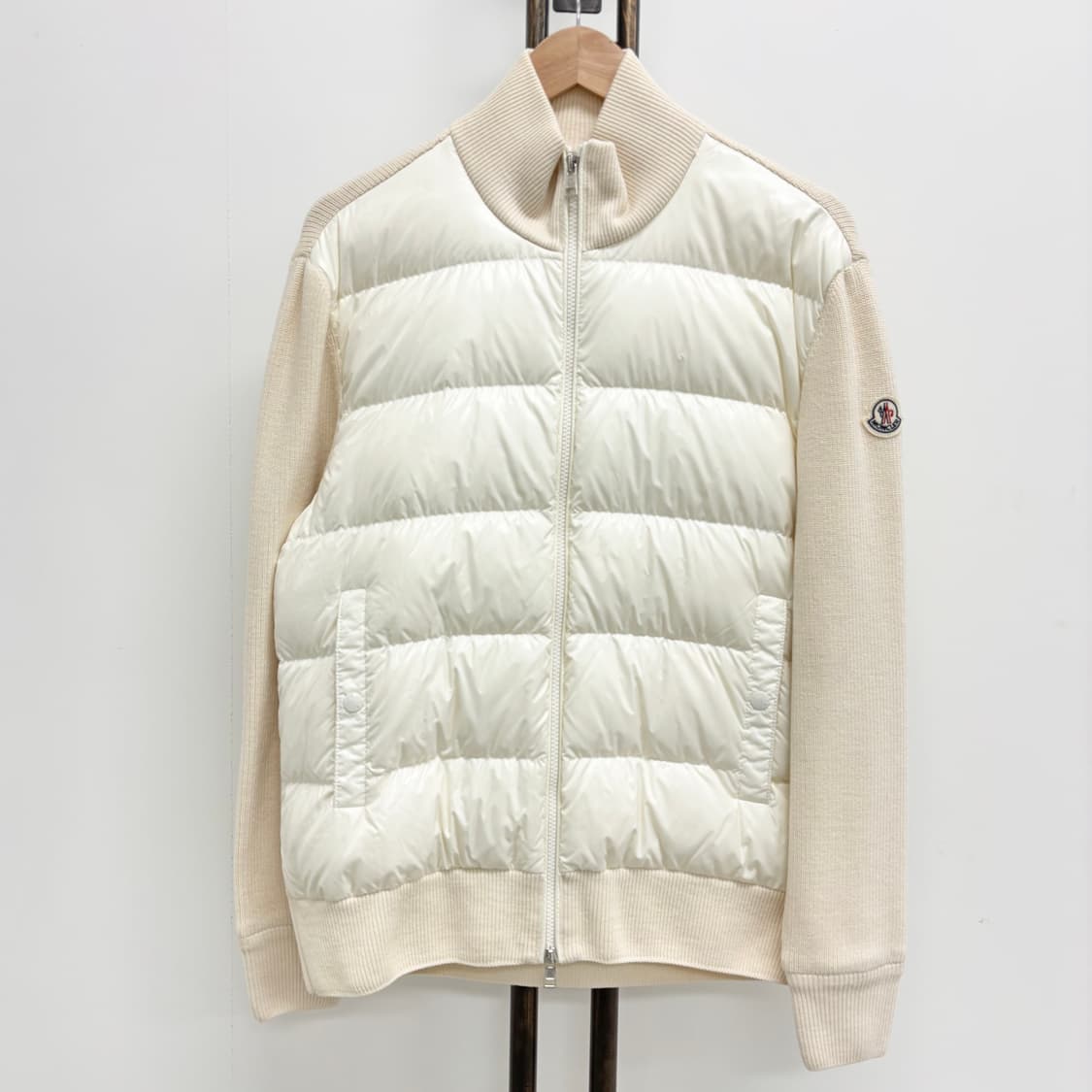 [L]몽클레어 와펜패치 니트패딩 상품이미지1