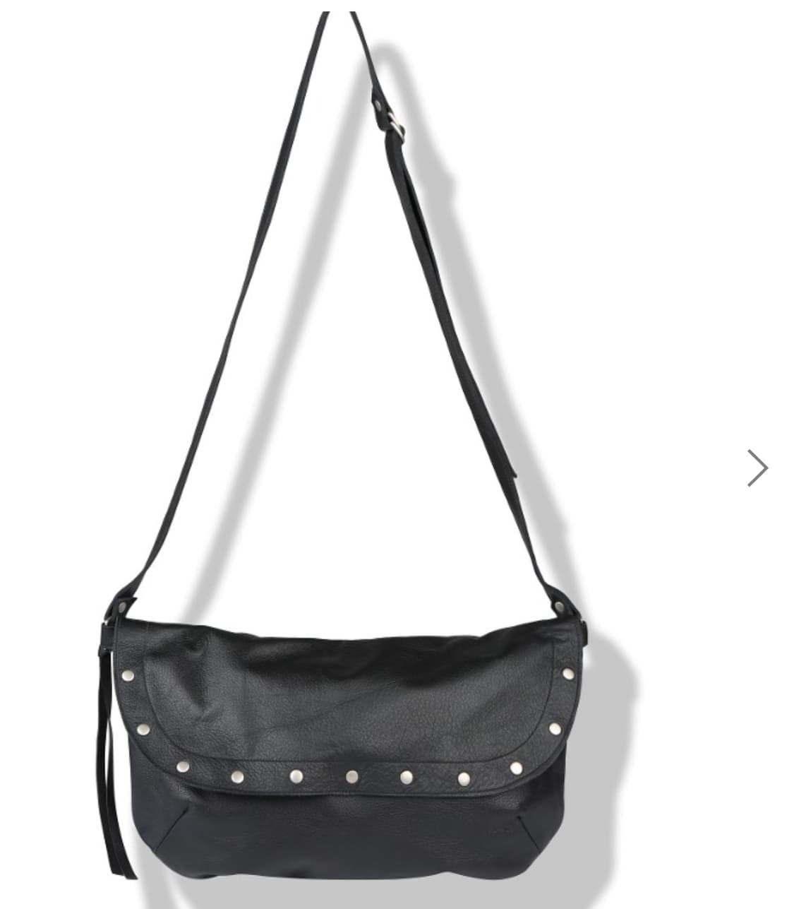 비슬로우 스터드 레더 바디크로스 백 블랙 상품이미지1