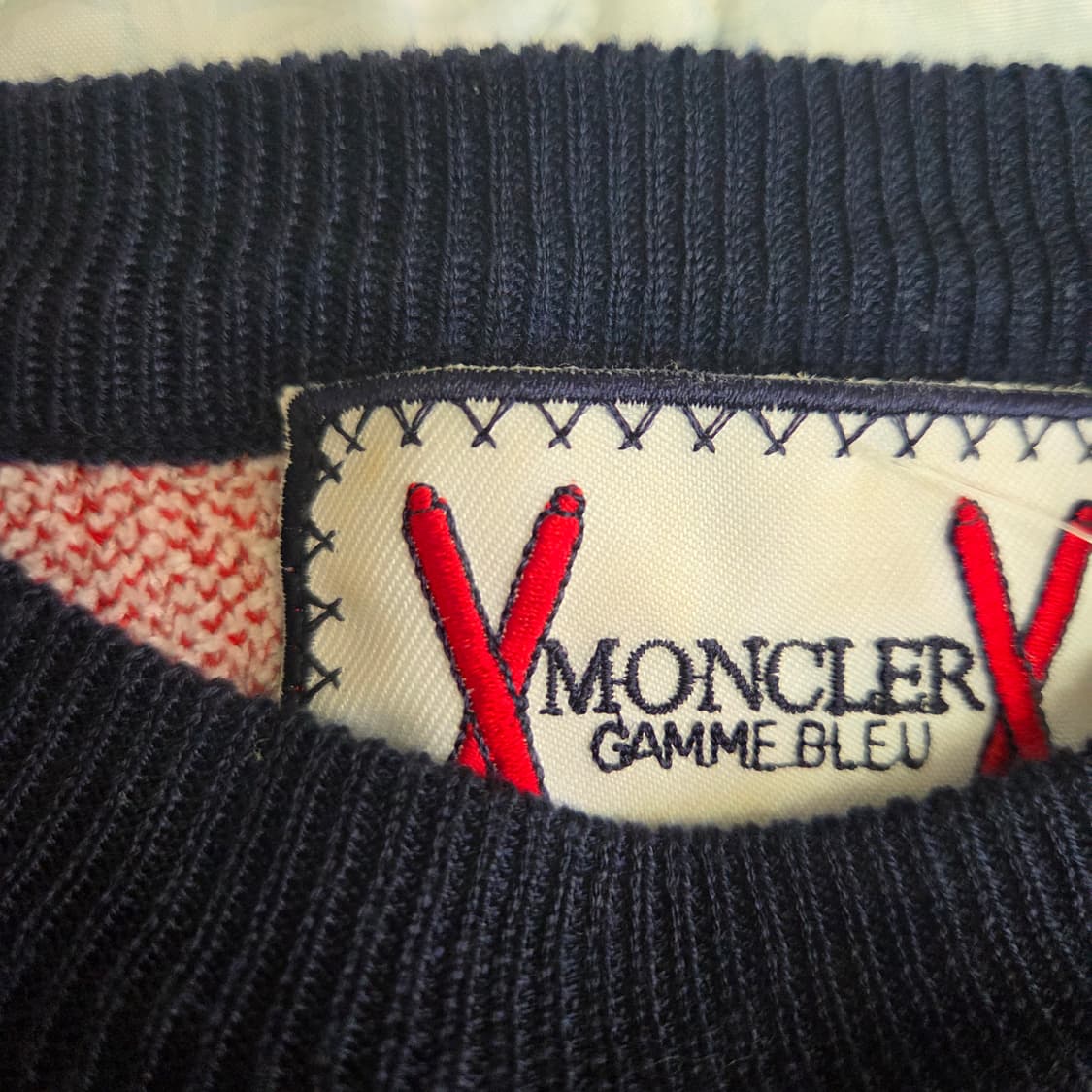 몽클레르 감마블루 네이비 배색 니트 맨투맨 M사이즈 상품이미지3