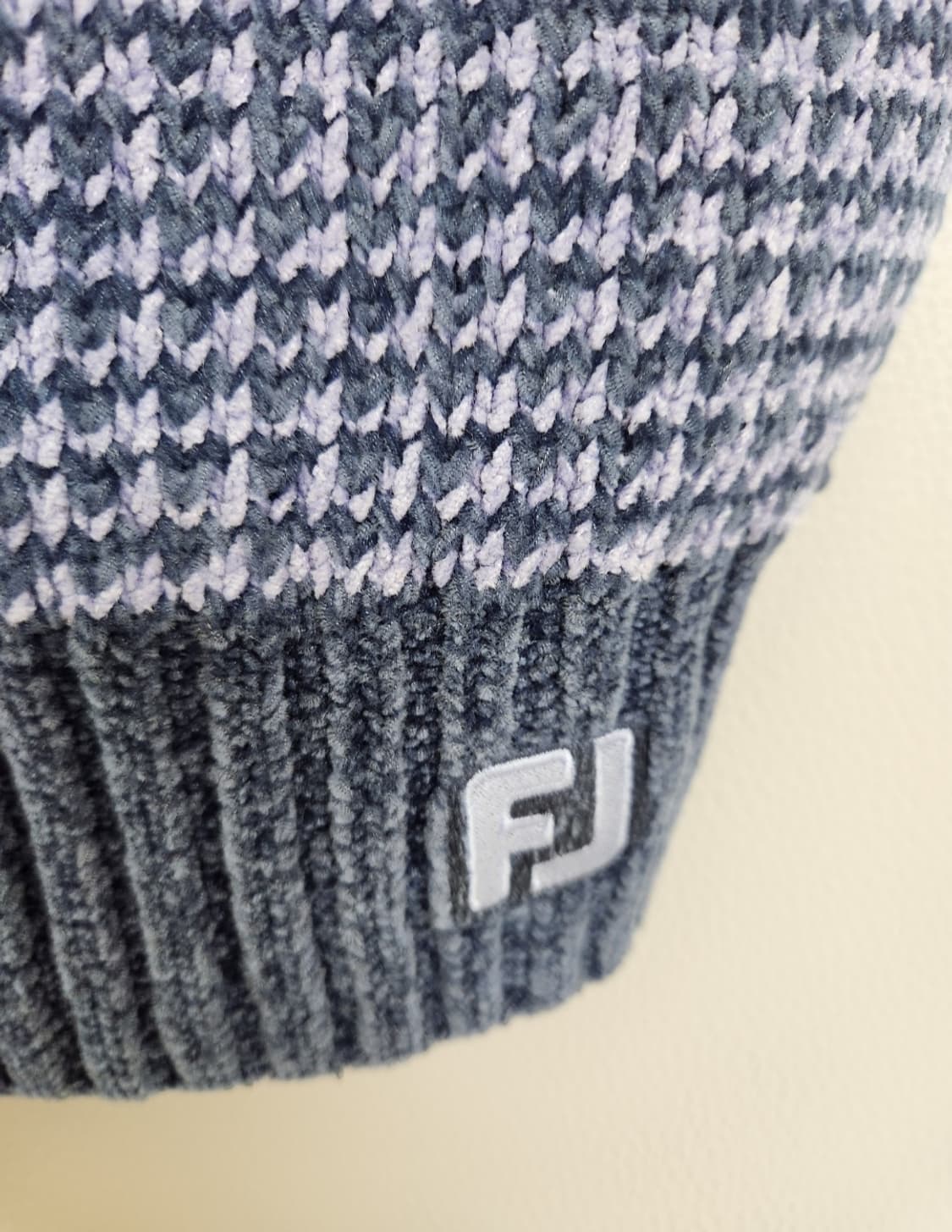 풋조이 벨로아 크롭 니트베스트 66~날씬77사이즈(L) 상품이미지8