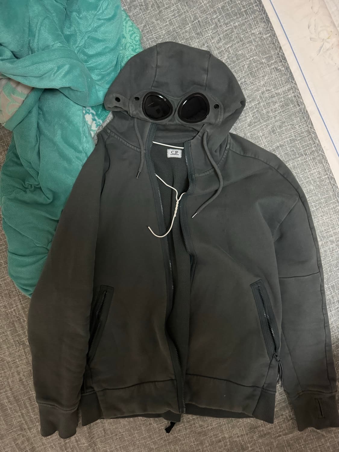 Cp컴퍼니 후드집업 상품이미지1