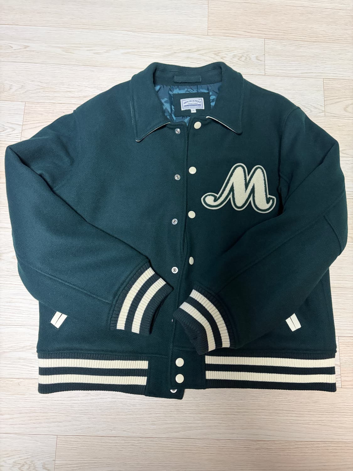 맨인정글 울 바시티(새상품) 상품이미지1