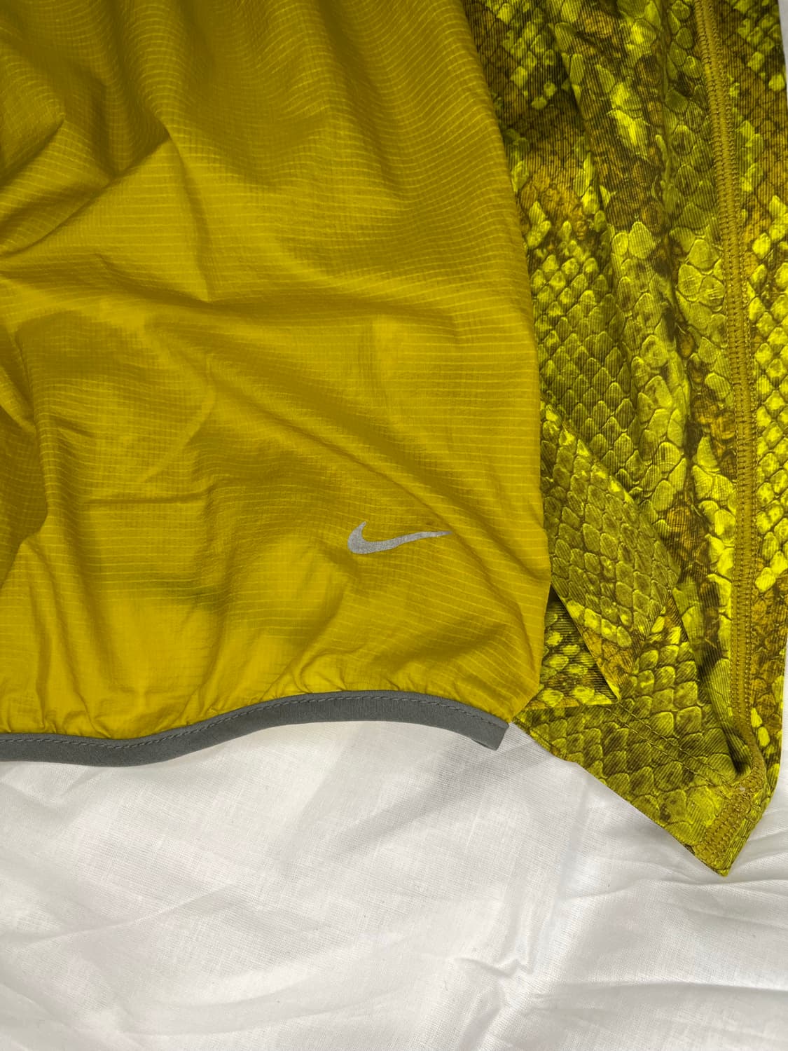 나이키 x 언더커버 갸쿠소우 스네이크 패턴 러닝 셋업 상품이미지5