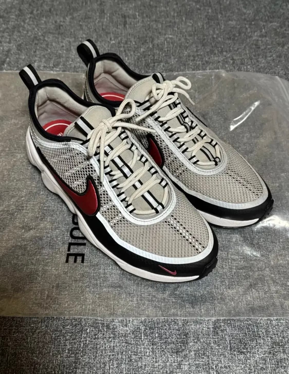 [255] 나이키 에어 줌 스피리돈 og 상품이미지1