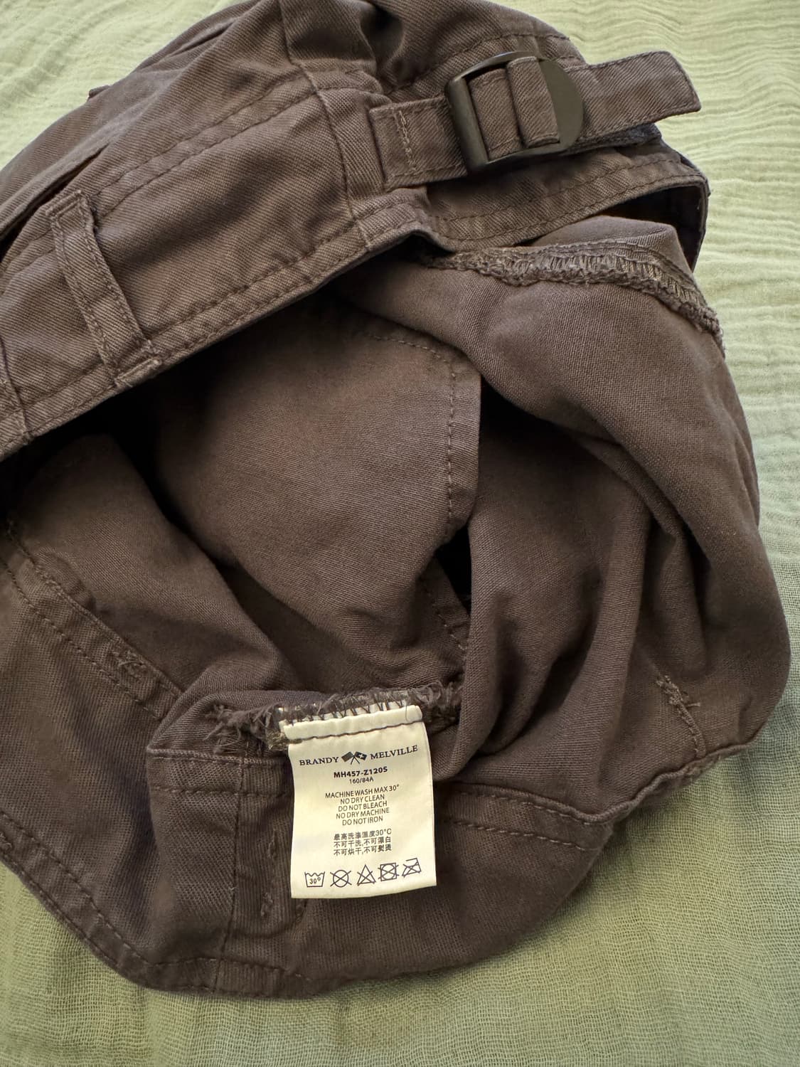 Brandy Melville cargo mini skirt 상품이미지7