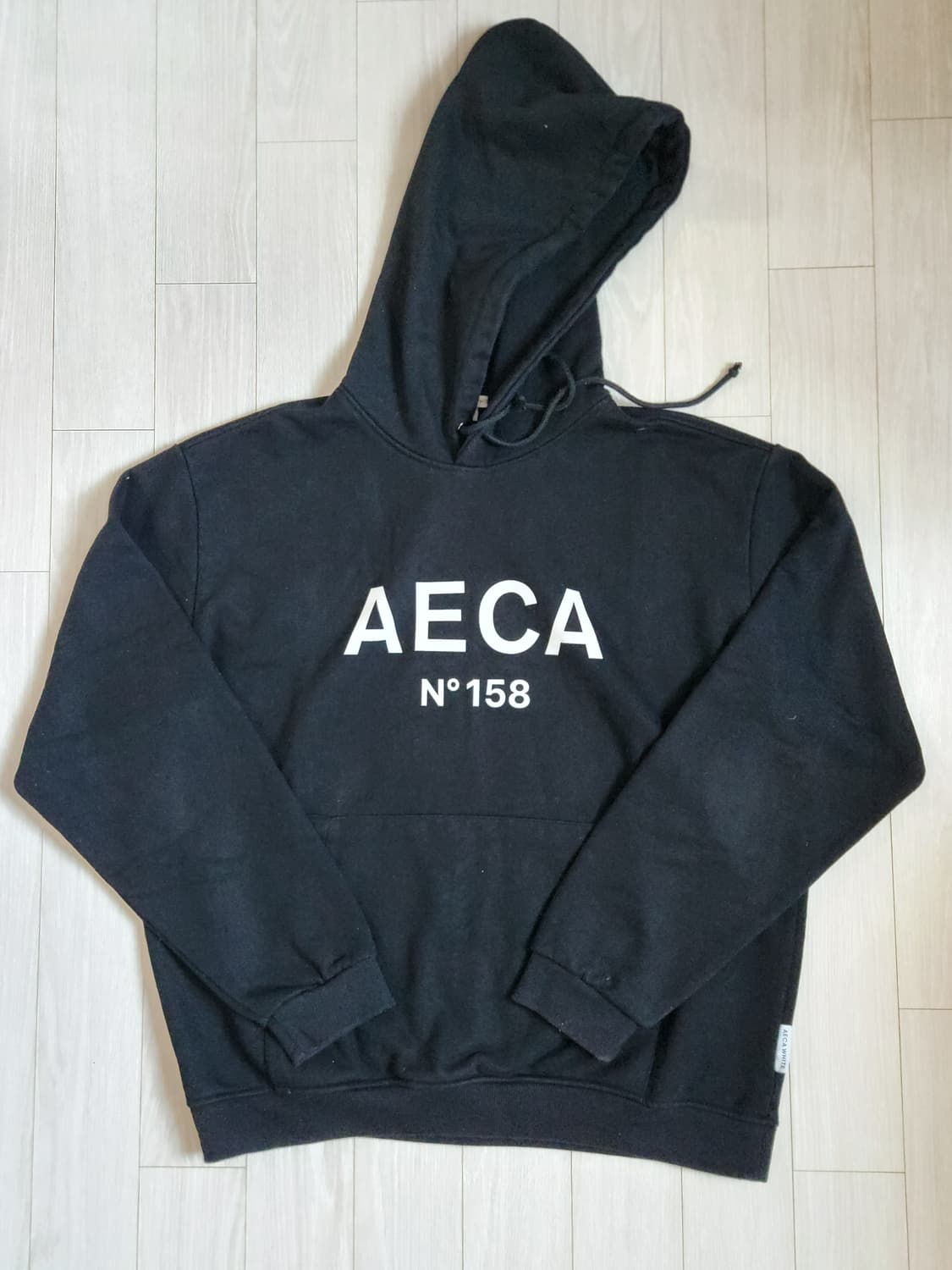 에이카화이트 후드티 상품이미지1