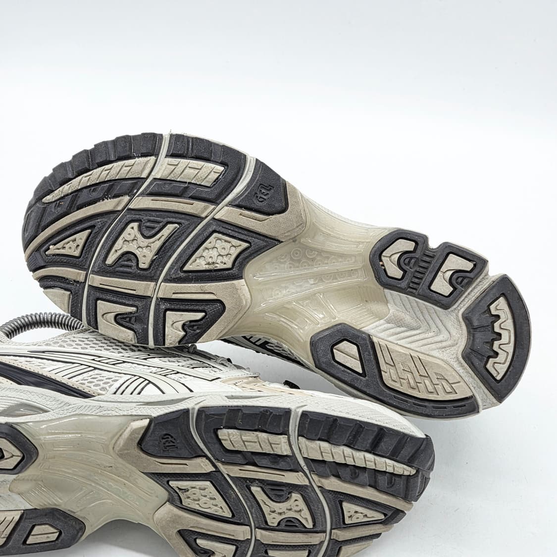 아식스 언리미티드 젤 카야노 14 스모크 그레이 (235) 상품이미지3