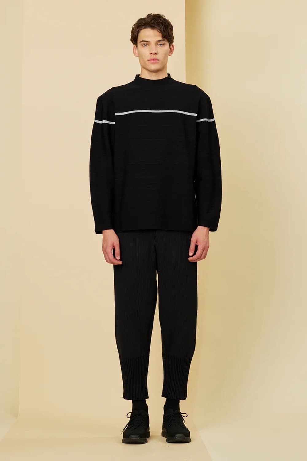 CFCL 플루티드 테이퍼드 팬츠 블랙 5사이즈 상품이미지5