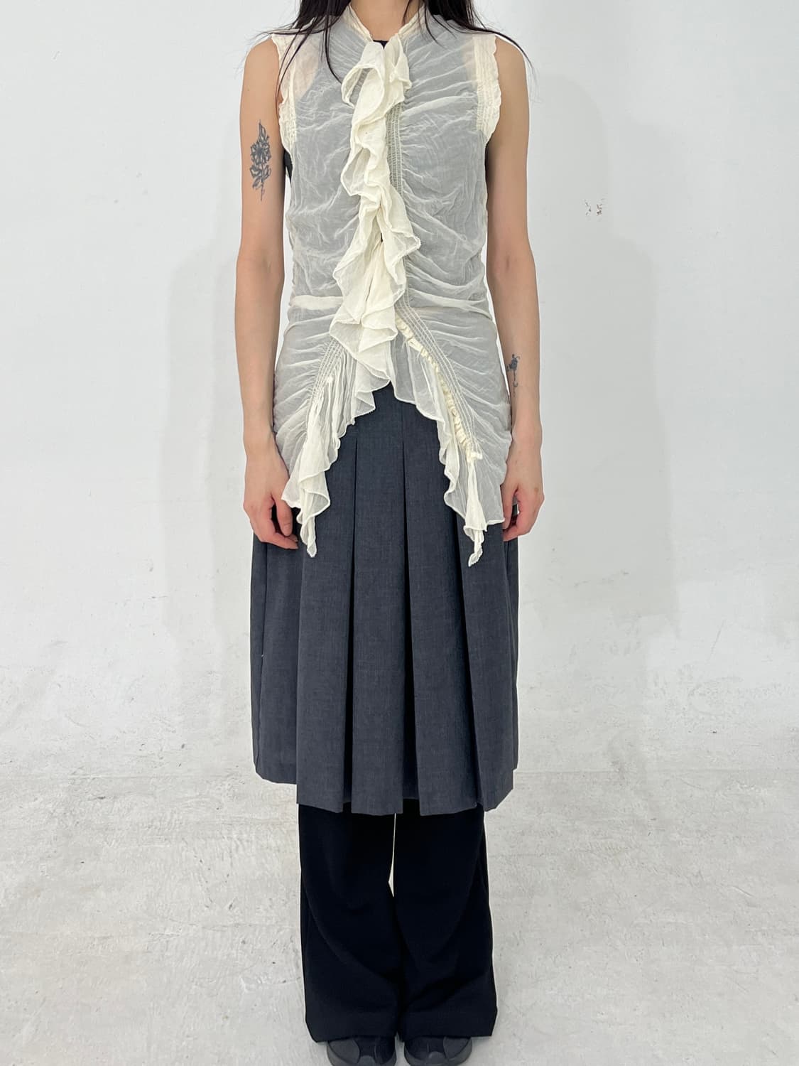 Dkny frill sheer sleeveless 상품이미지2