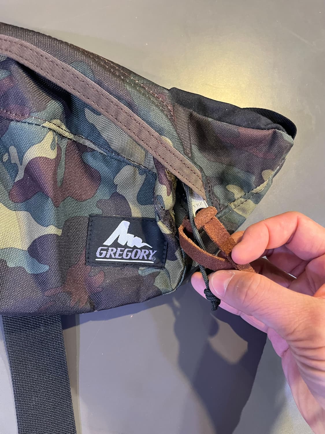 그레고리 구형 로고 웨이스트백 상품이미지3