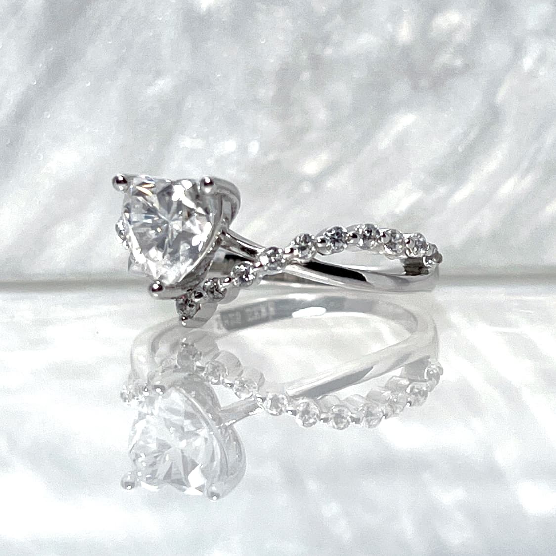 *새상품* 모이사나이트 하트 컷 은반지 상품이미지2