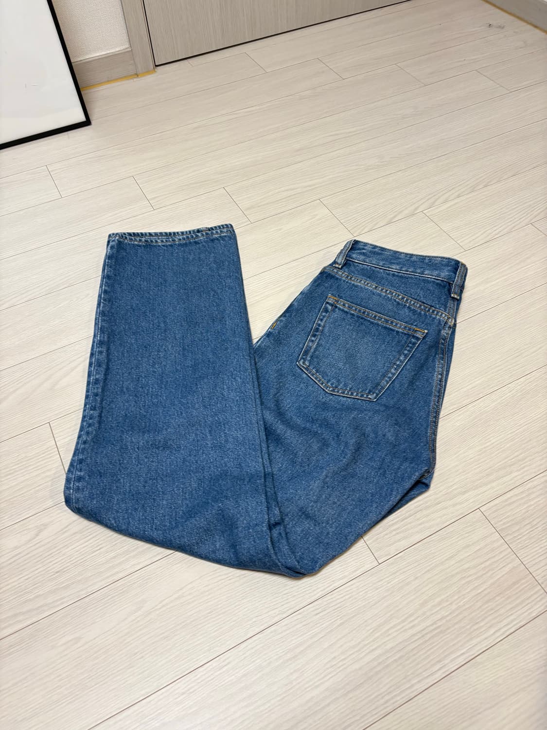 COS 코스 루즈 스트레이트 데님 중청 25 상품이미지3