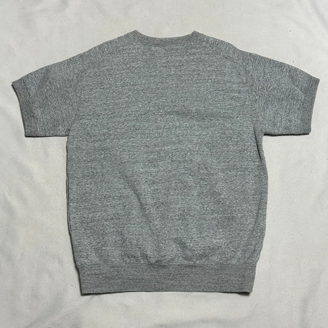 2 사카이 그레이 반팔 티셔츠 상품이미지3