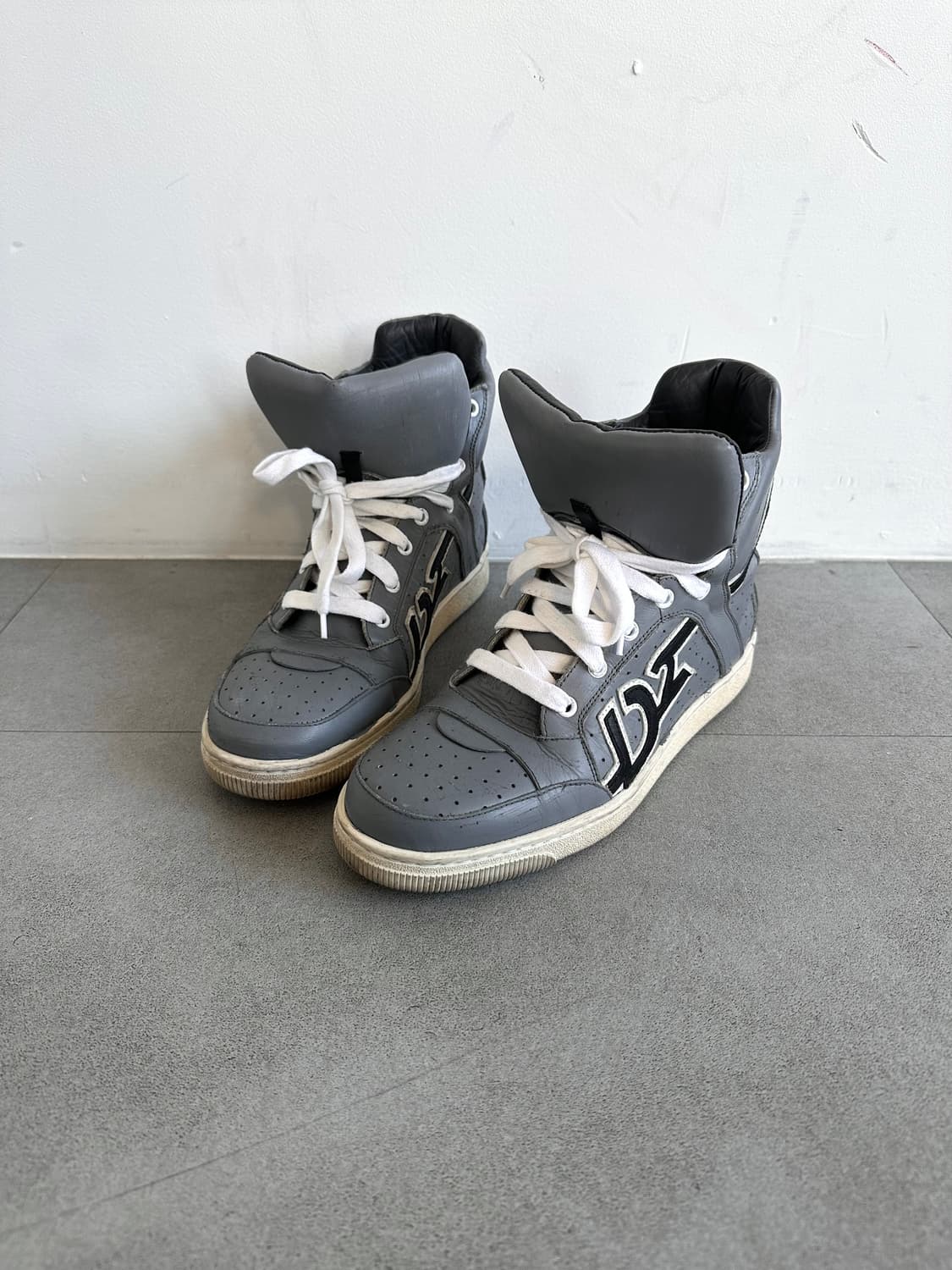 디스퀘어드 아카이브 스크래치 그레이 하이탑 상품이미지1