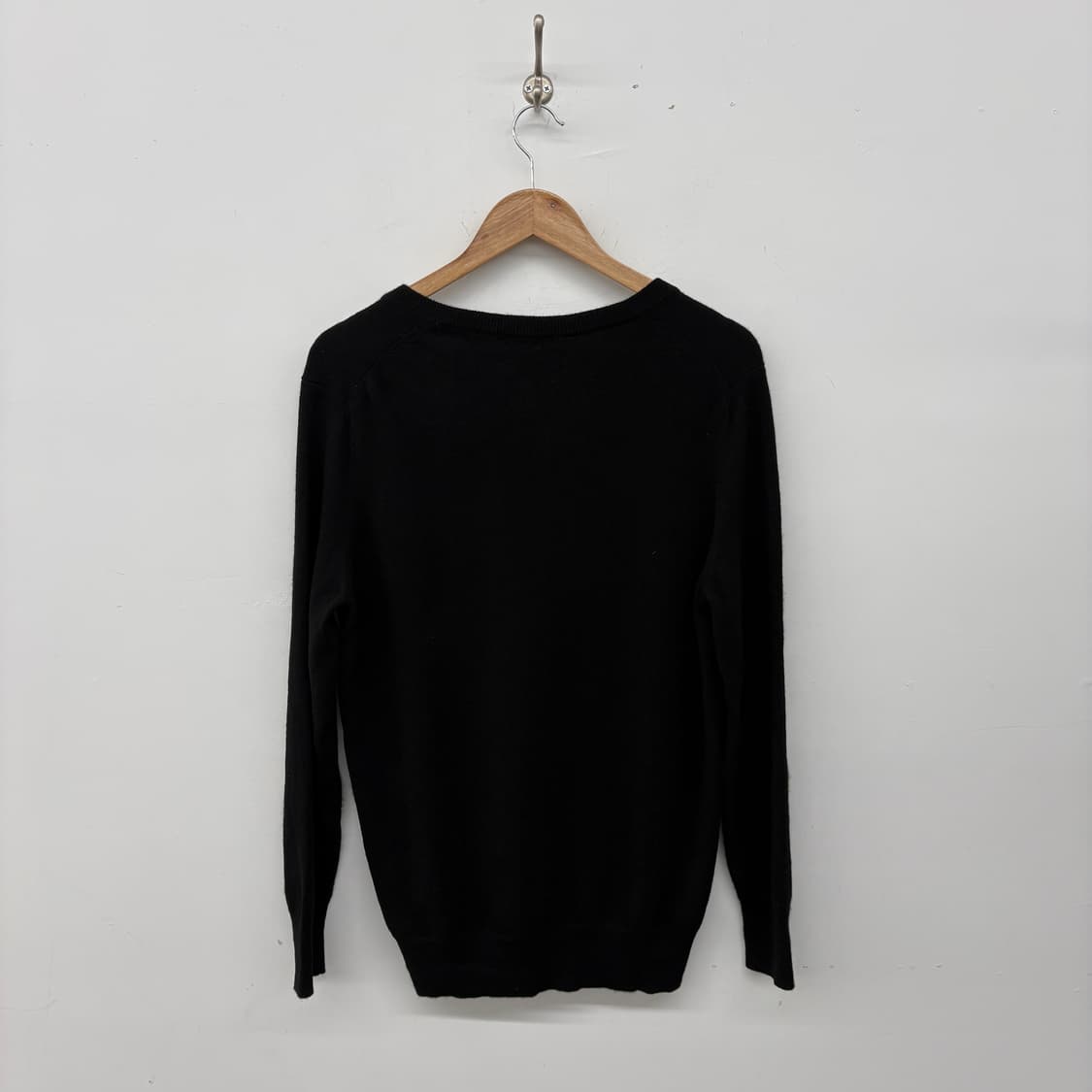 캐시미어 100% 유니클로 블랙 v넥 니트 여3XL 상품이미지3