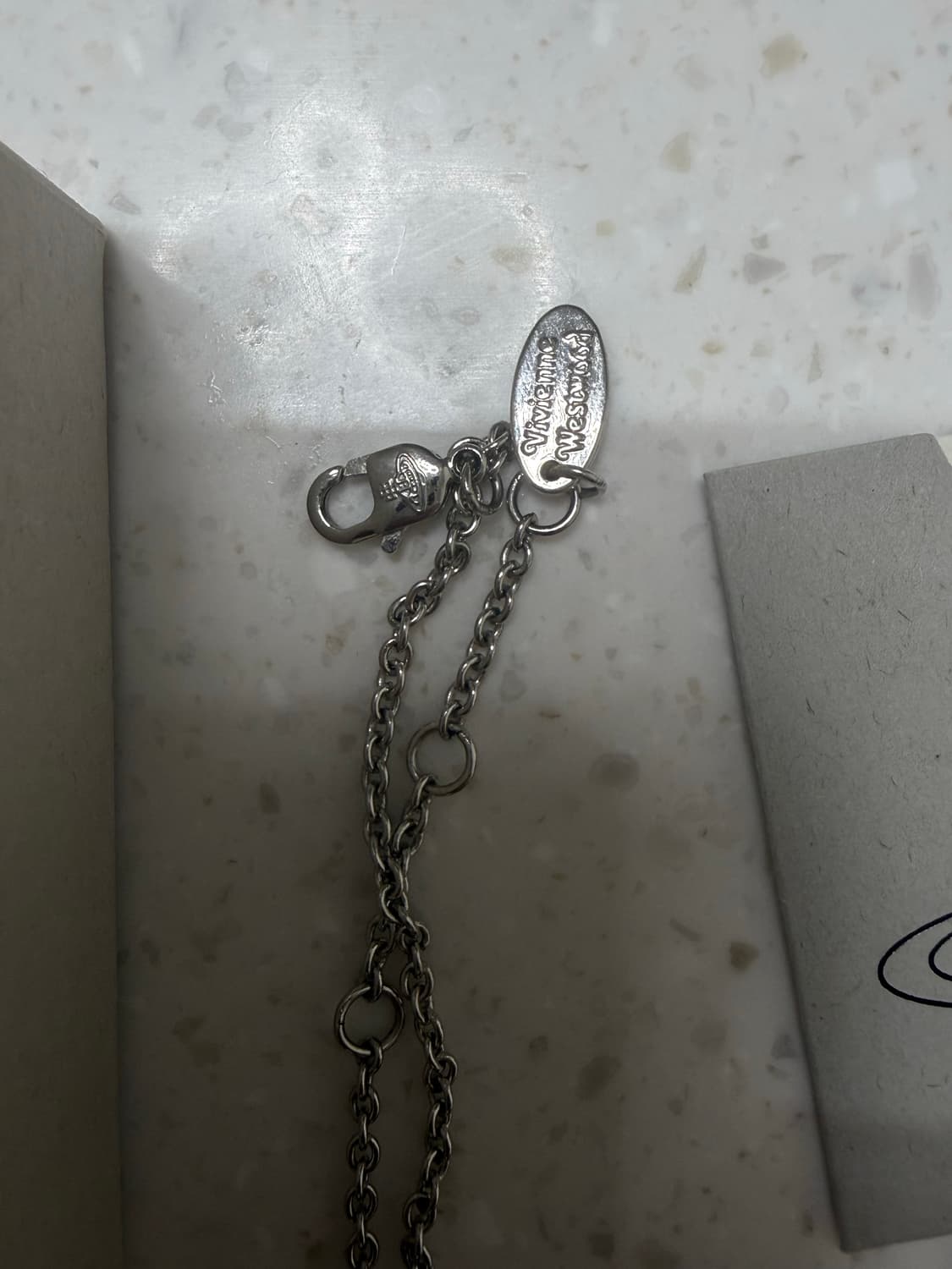 비비안웨스트우드 릴리프 목걸이 상품이미지4