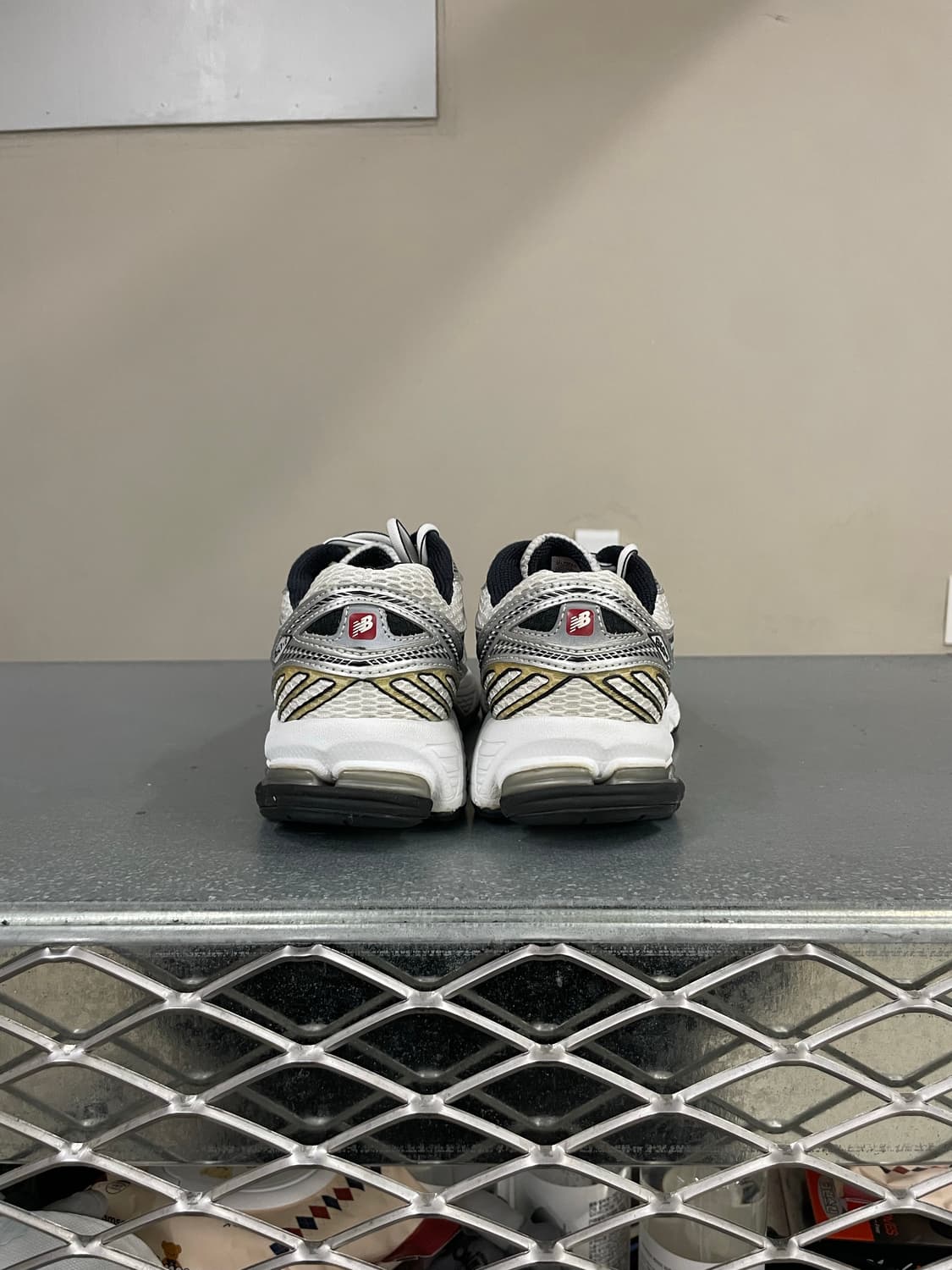 뉴발란스 860v2 화이트 블랙 실버 270 상품이미지3