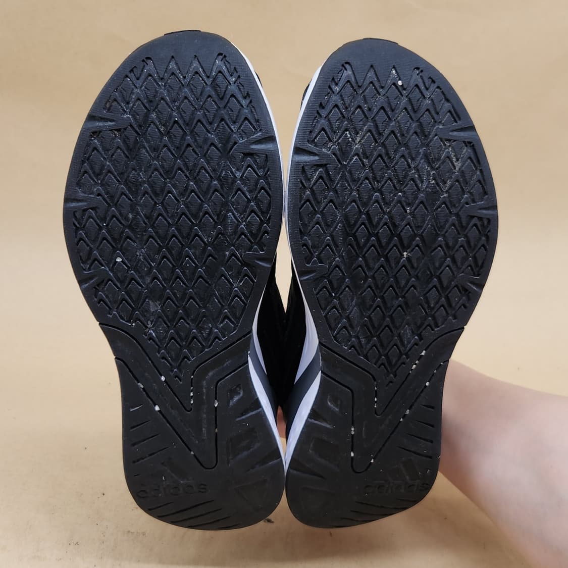 아디다스 리스폰스 여성운동화225 상품이미지3